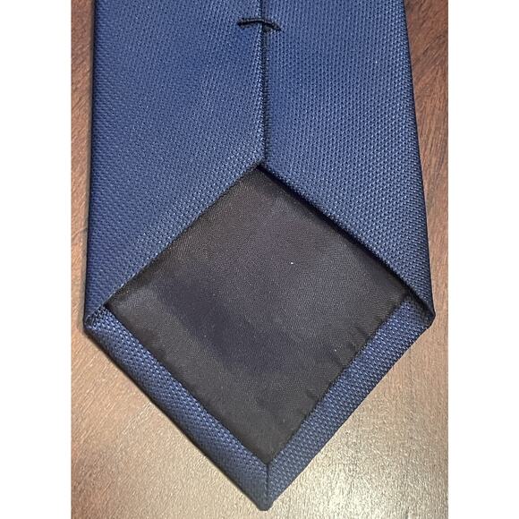 Van Heusen Blue 100% Polyester Men’s Neck Tie Made In China - Picture 2 of 9